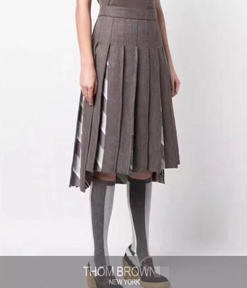 THOM BROWN* herringbone skirt ;디테일에 한번더 반하는 헤링본 스커트!!!셋업으로도좋아요^^