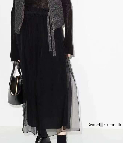 Brunello Cucinelli*  long skirt ;두겹으루 우아하게~모닐리 체인으로 고급스럽게 만나보실수 있는 롱스커트!!