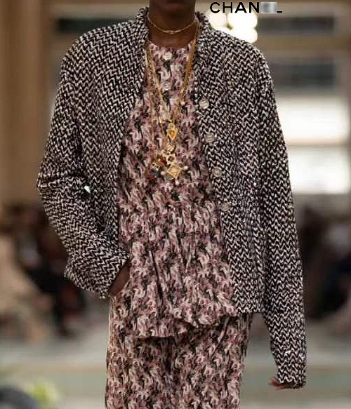 C.tweed spangle  jacket ; 디테일도 독특한  클래식 트위드자켓!!!