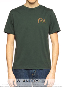JW Anderso*(or) logo T-shirt;$149.00 로고 자수가 돋보이는 유니섹스제품~다같이 만나보셔요^^ ;피팅추가